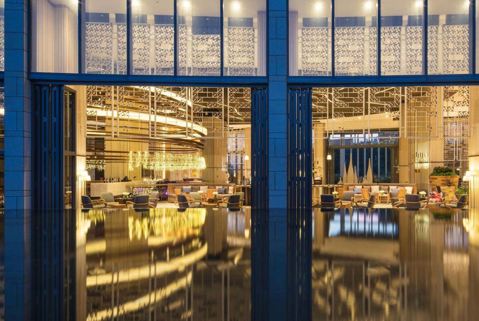Ramada Plaza By Wyndham Sanya Bay Hotel Exterior photo
